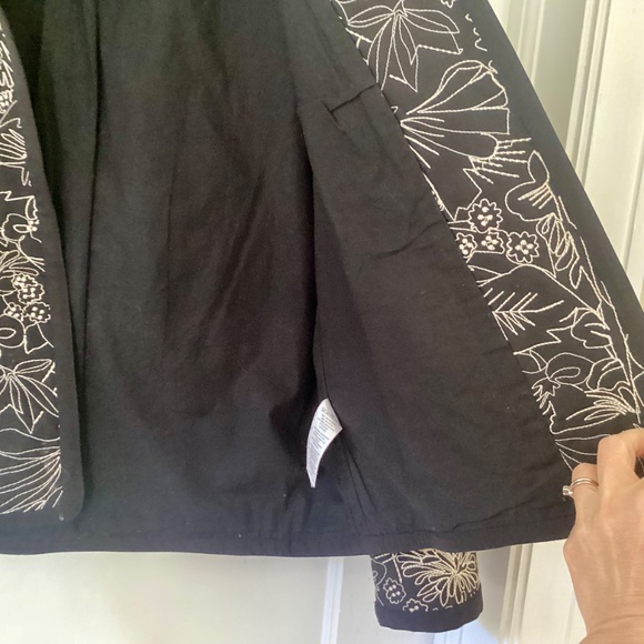 French Connection Floral Embroidery Long Sleeve Open Front jacket Black Size 10 - Picture 12 of 16